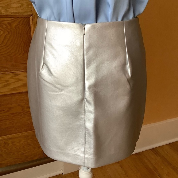 DELUC Silver Metallic Faux Leather Skirt Size M - Picture 5 of 16